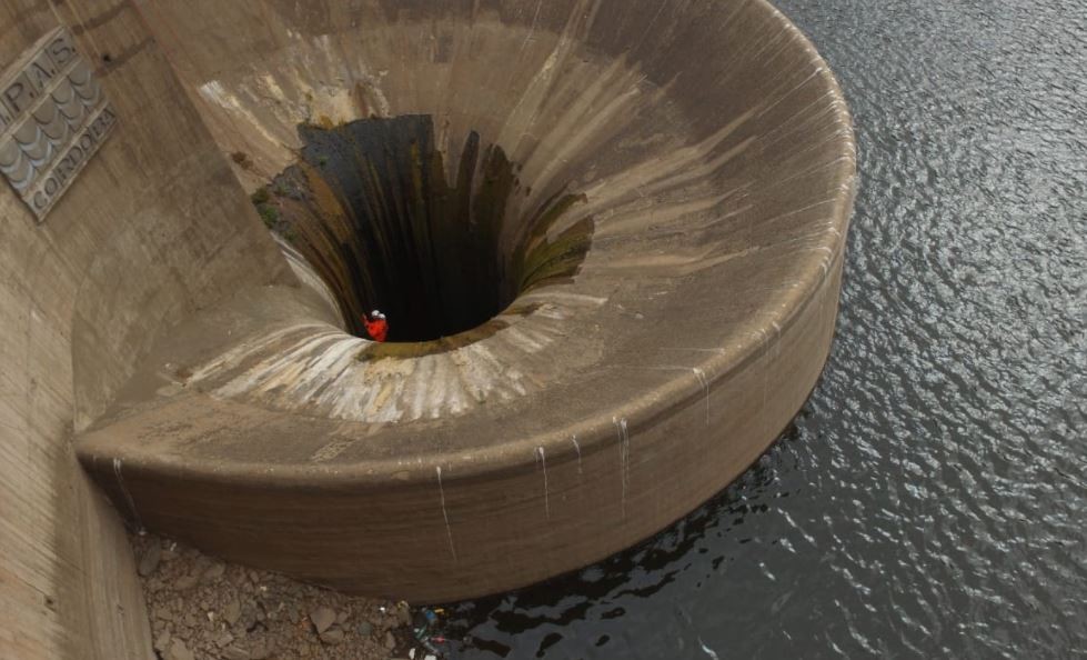 Relevaron posibles daños en el embudo tras el "piedrazo" de un tiktokero | Córdoba