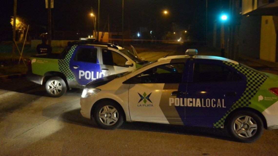 La Plata: encontraron un cadáver calcinado en el baúl de un auto | Actualidad