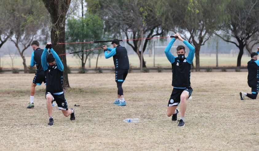FOTOS: Con parche en el ojo y barbijo, mirá Pirata cómo volvió a entrenar Belgrano | Deportes