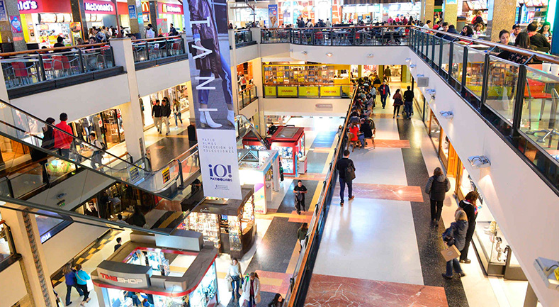 OMS advierte que el 80% de los brotes surgen por transmisión en lugares cerrados | Internacionales