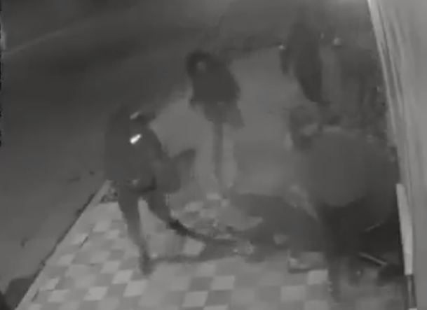 Así fue el salvaje y cobarde robo piraña en barrio General Bustos | Córdoba