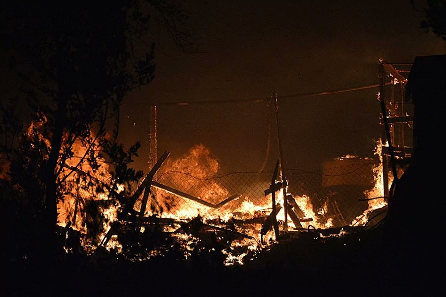 Un incendio destruyó el campo de refugiados más grande de Europa | Internacionales