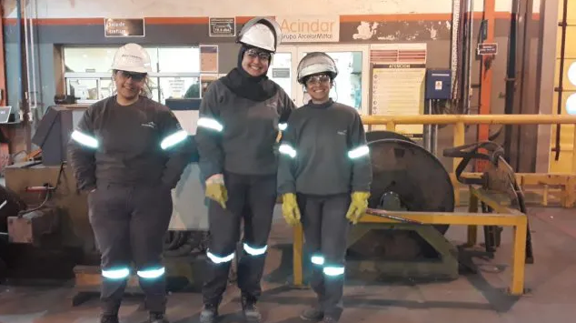 Por primera vez en su historia, Acindar cuenta con mujeres en su planta productiva | Redes