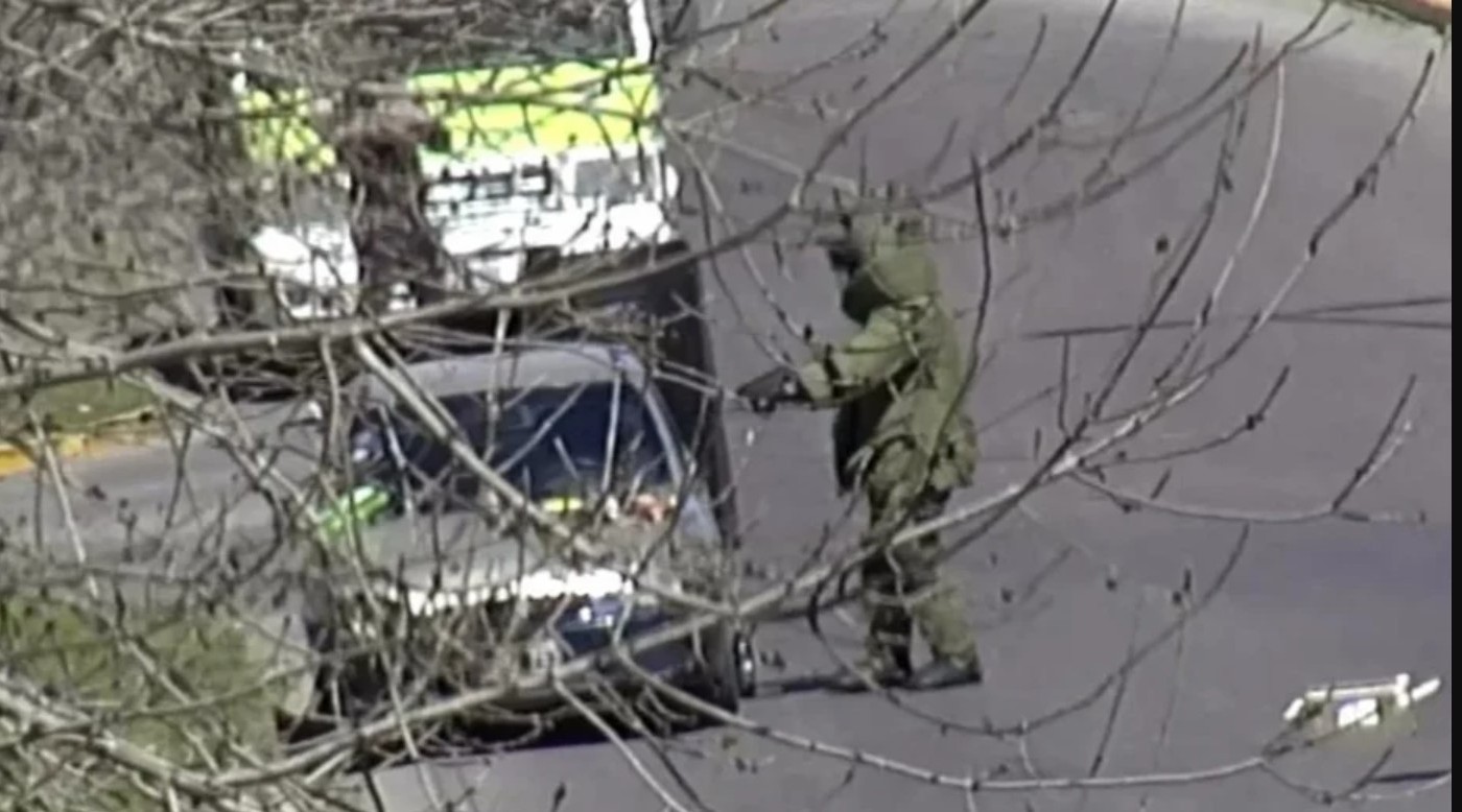 Evadió un control, lo pararon y tenía un arsenal escondido | Actualidad