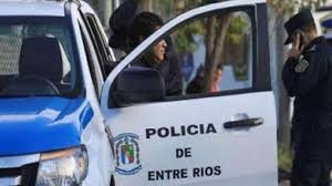 Policías simularon ser compradores de una vivienda que vendía un prófugo y lo detuvieron | Actualidad