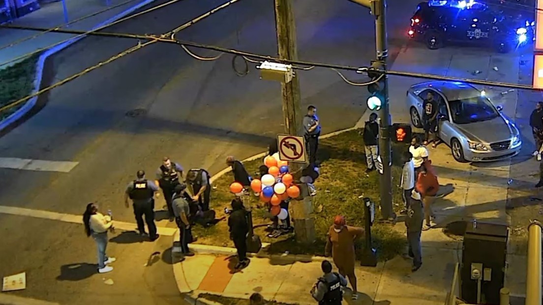 Video: un policía de Estados Unidos se arrodilla sobre una mujer negra embarazada | Internacionales