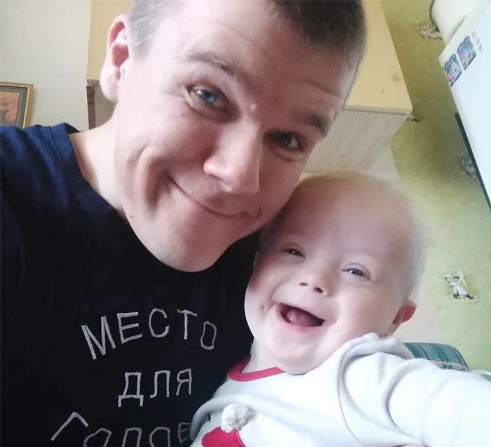 El padre soltero que cría a su hijo con síndrome de Down | Internacionales