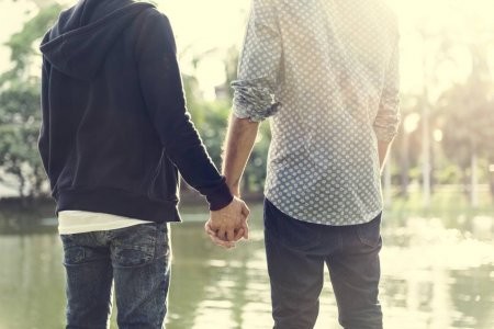 "MI novio": escritor criticó el uso posesivo del pronombre y estalló la polémica en redes | Internacionales
