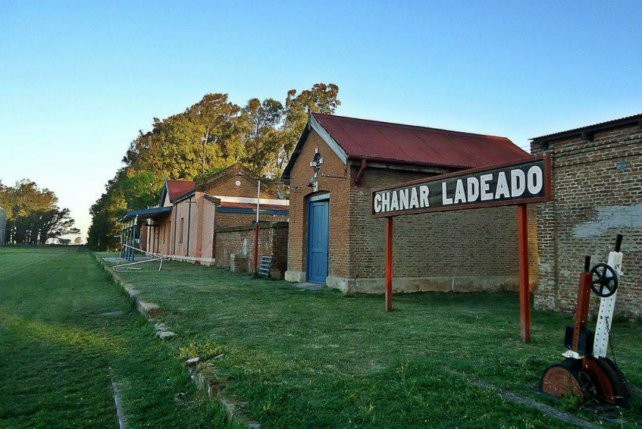 Desplazan a un comisario por participar de una fiesta clandestina en Santa Fe | Actualidad