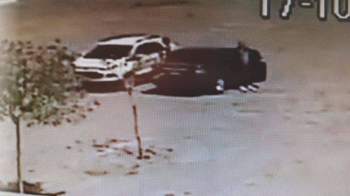 Rompevidrios en el aeroclub: mientras saltaba en paracaídas le robaron en su auto | Córdoba