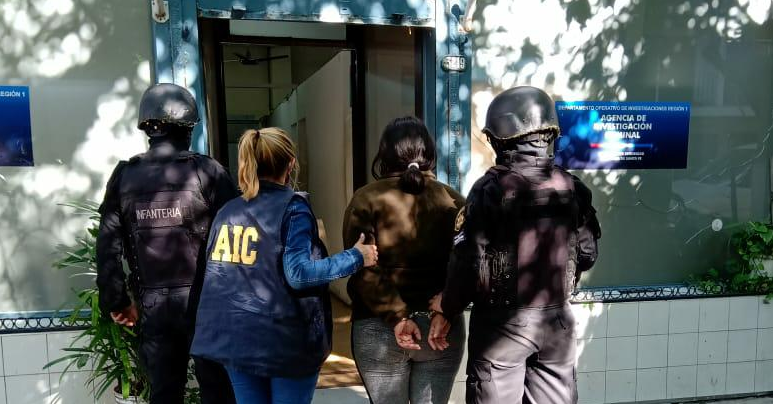 Detuvieron a una mujer que ofreció ayuda a un hombre con discapacidad pero le robó | Actualidad