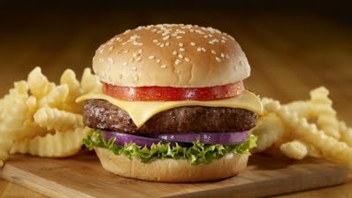 Inédita solidaridad entre cadenas de hamburgueserías: Burger King pide a sus seguidores que compren en McDonald's | Internacionales