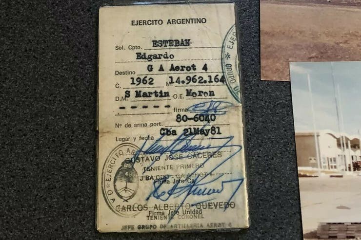 Detectan la cédula militar del veterano de Malvinas Edgardo Esteban en sitio de subastas en Londres | Actualidad