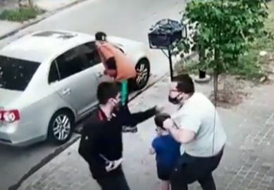 Video: Un padre y su hijo de 6, asaltados en Villa Ballester | Actualidad