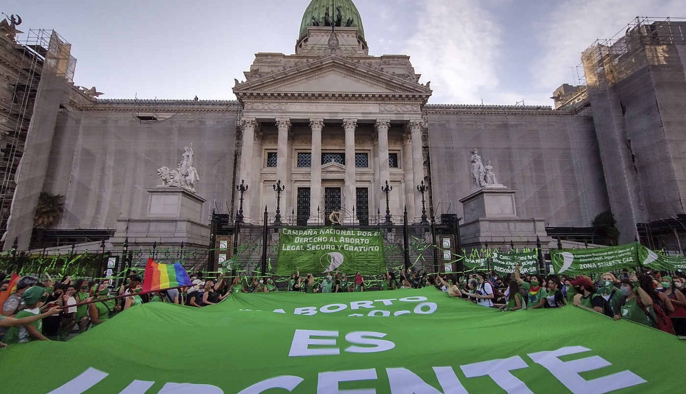 Masivo pañuelazo a favor del proyecto de ley de aborto legal | Actualidad