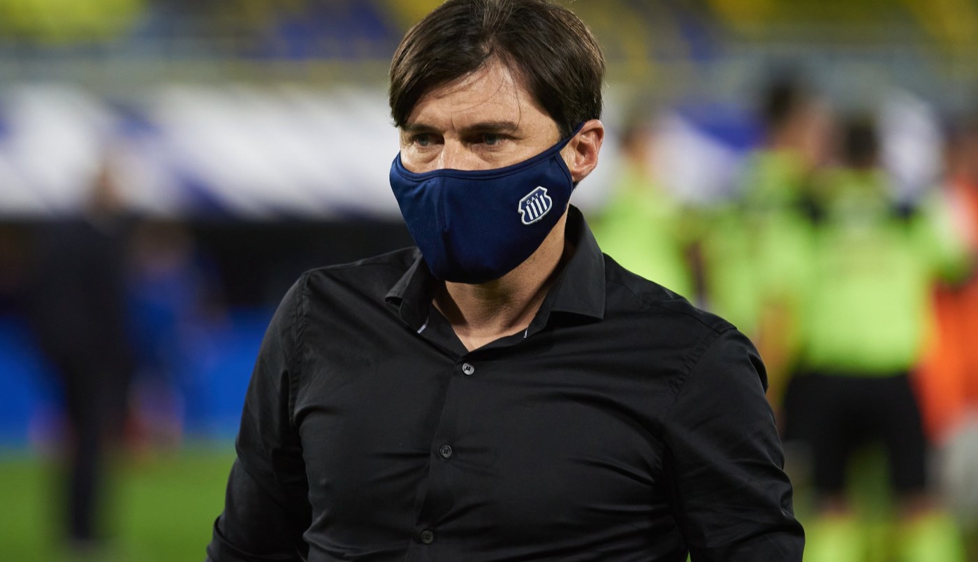 La dura pelea entre Kudelka y Cacique Medina al final del partido | Deportes