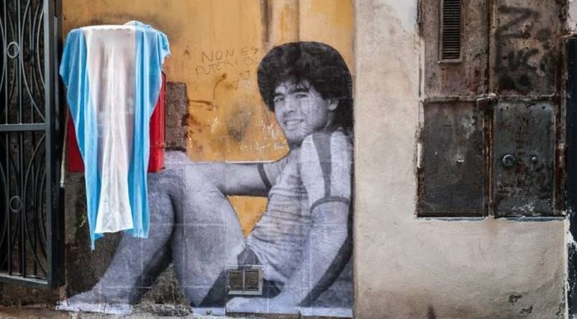 La ciudad que está repleta de murales y altares de Maradona | Internacionales