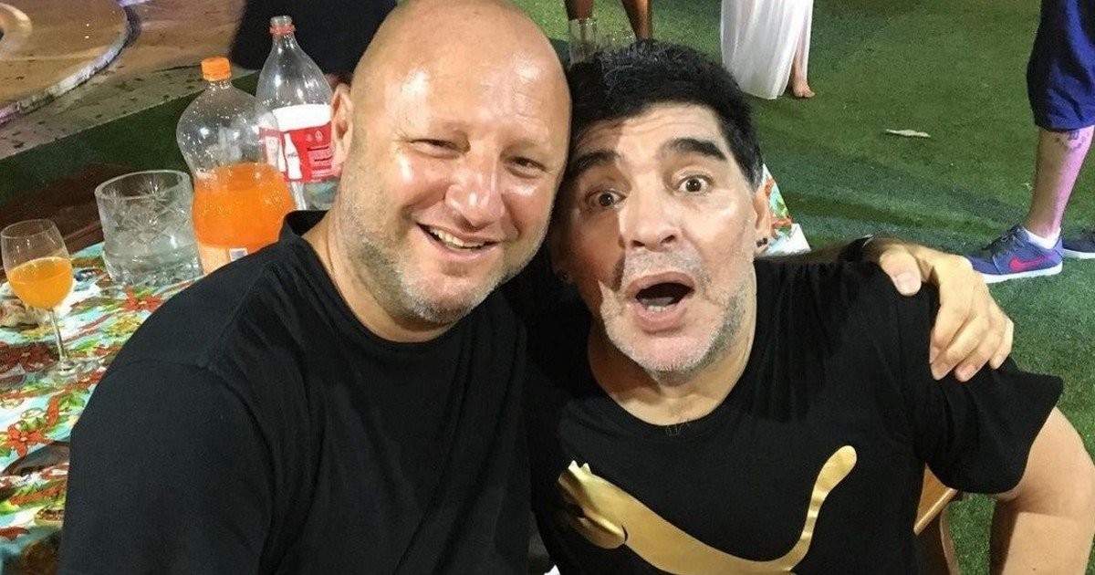 Un amigo de Maradona aseguró que "lo emborrachaban para que no vea a sus hijas" | Actualidad