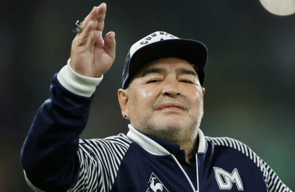 Revelan que Diego Maradona se cayó y se golpeó la cabeza días antes de morir | Actualidad