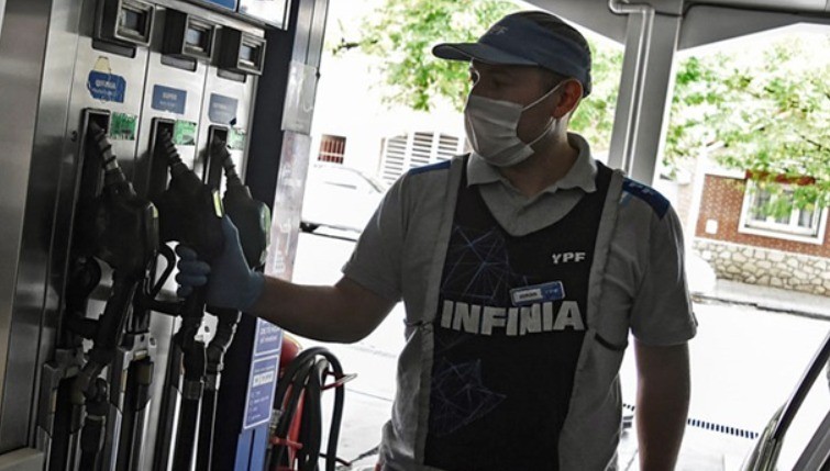 Los impuestos son 1,3%, pero el aumento de YPF fue 4,5%: el litro de Súper vale $73 | Córdoba