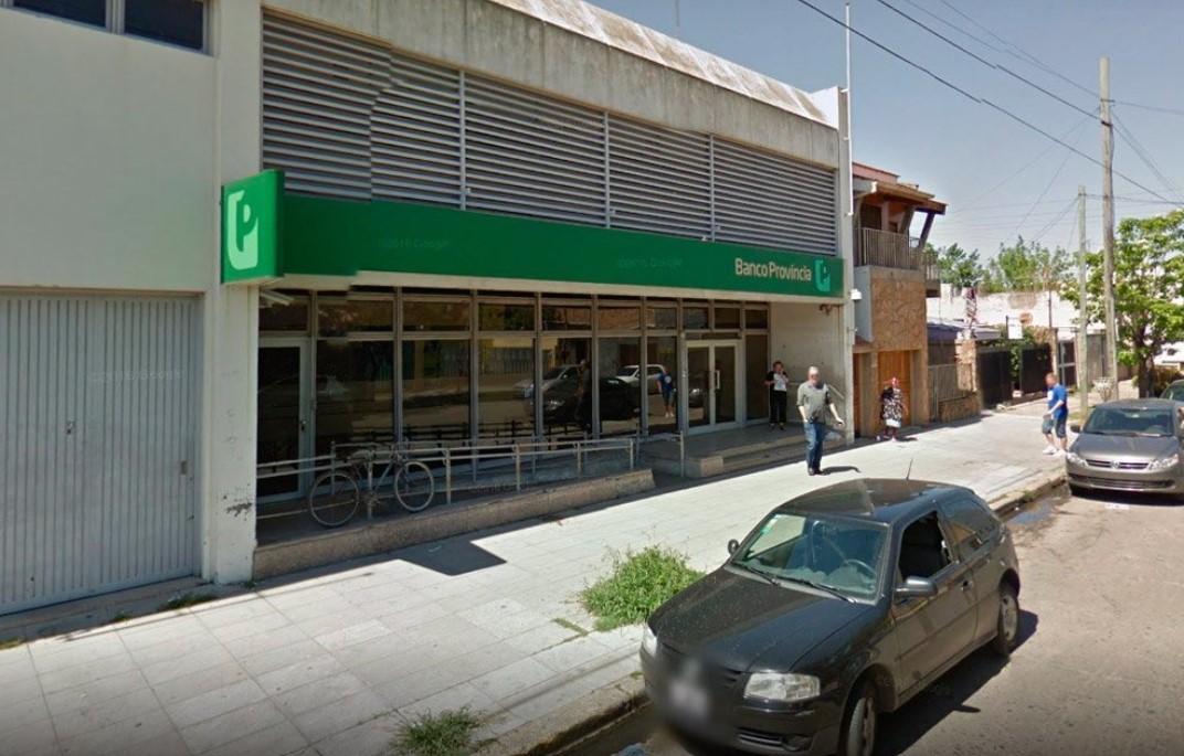 Millonario robo a una sucursal del Banco Provincia en Lanús | Actualidad