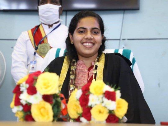 India tiene a alcaldesa más joven de su historia: 21 años, marxista y ecologista | Internacionales