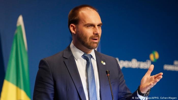 El mensaje del hijo de Bolsonaro sobre el aborto legal en Argentina: "Ahora se puede legalizar cualquier crimen" | Actualidad