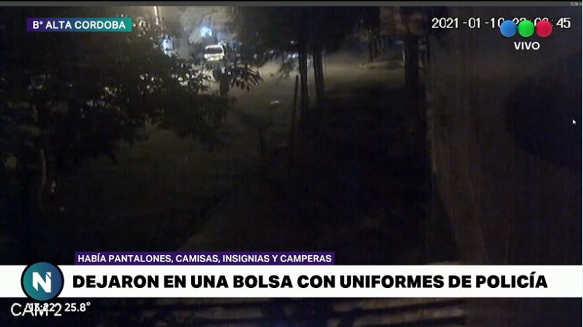 Tiran uniformes policiales en una bolsa: ¿son de la banda que asalta con ropa policial? | Córdoba