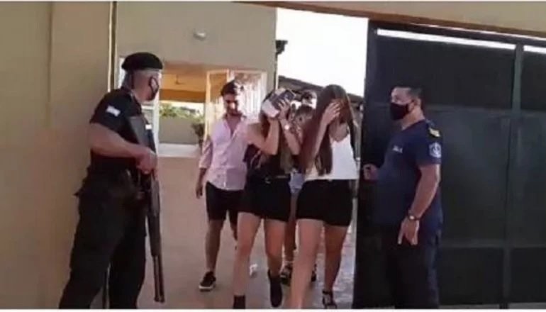 Publicó el video de la fiesta clandestina en el que su novia le fue infiel: "Yo durmiendo porque me dijo que se durmió y..." | Actualidad