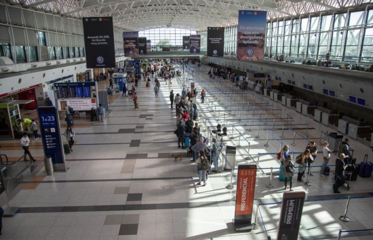 Prorrogan el cierre de fronteras para extranjeros no residentes durante febrero | Actualidad