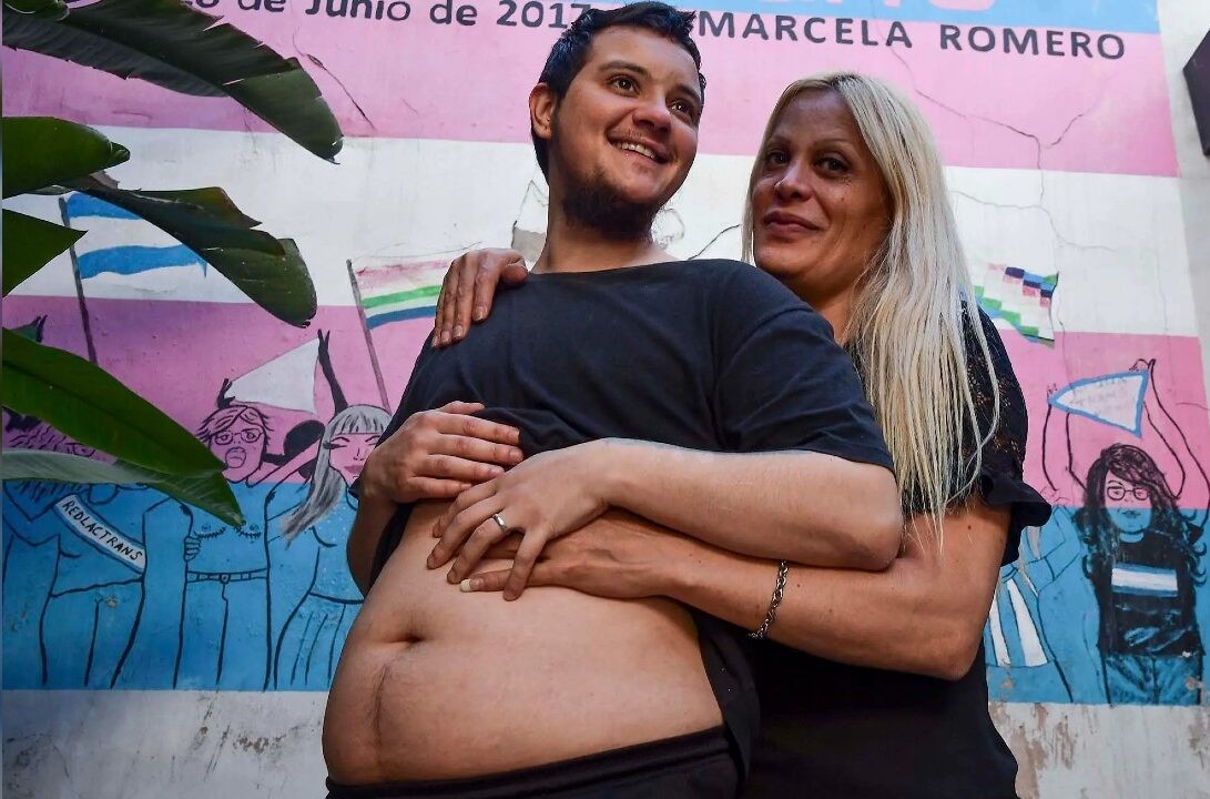 "¡Es hermoso!": nació Facundo, el bebé gestado por un varón trans | Actualidad