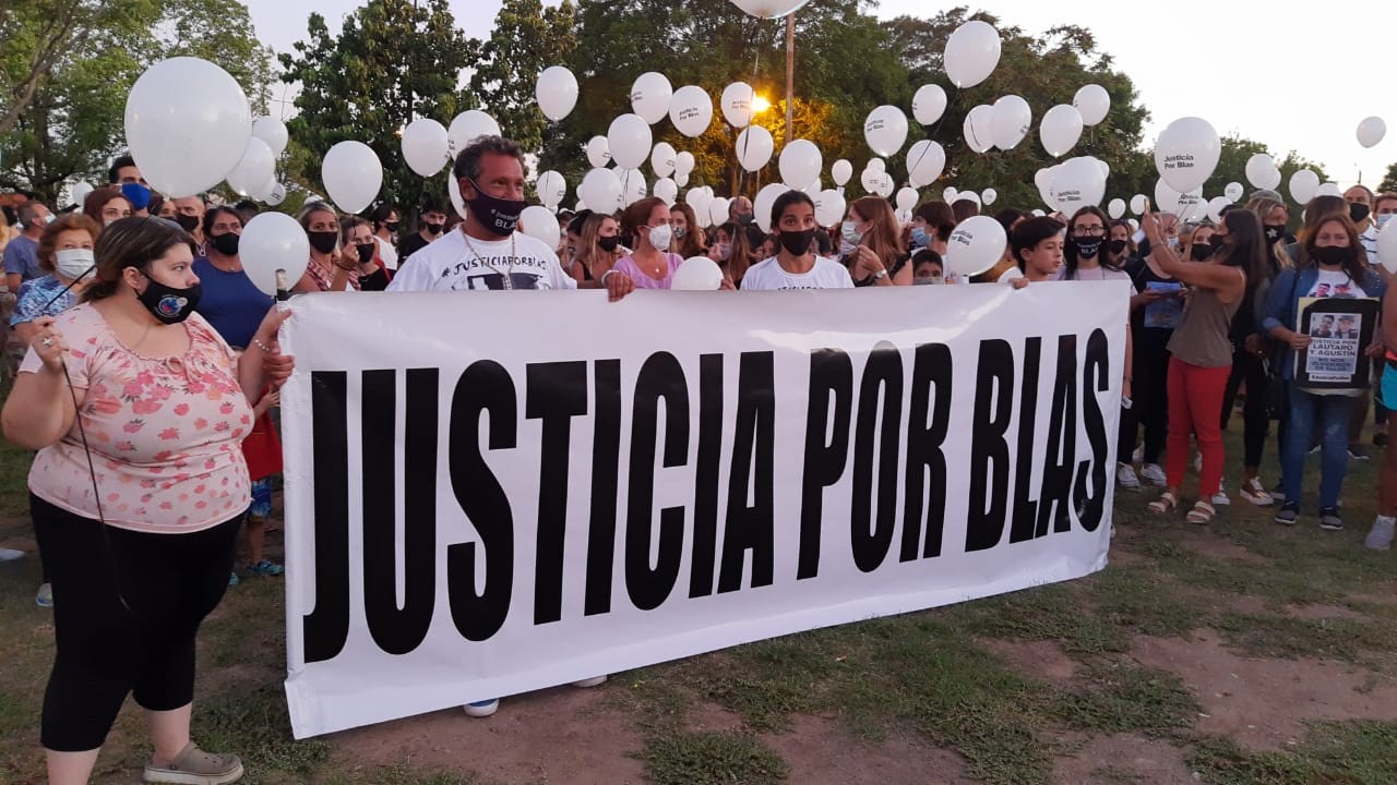 Emotiva suelta de globos a seis meses del asesinato de Blas Correas | Córdoba