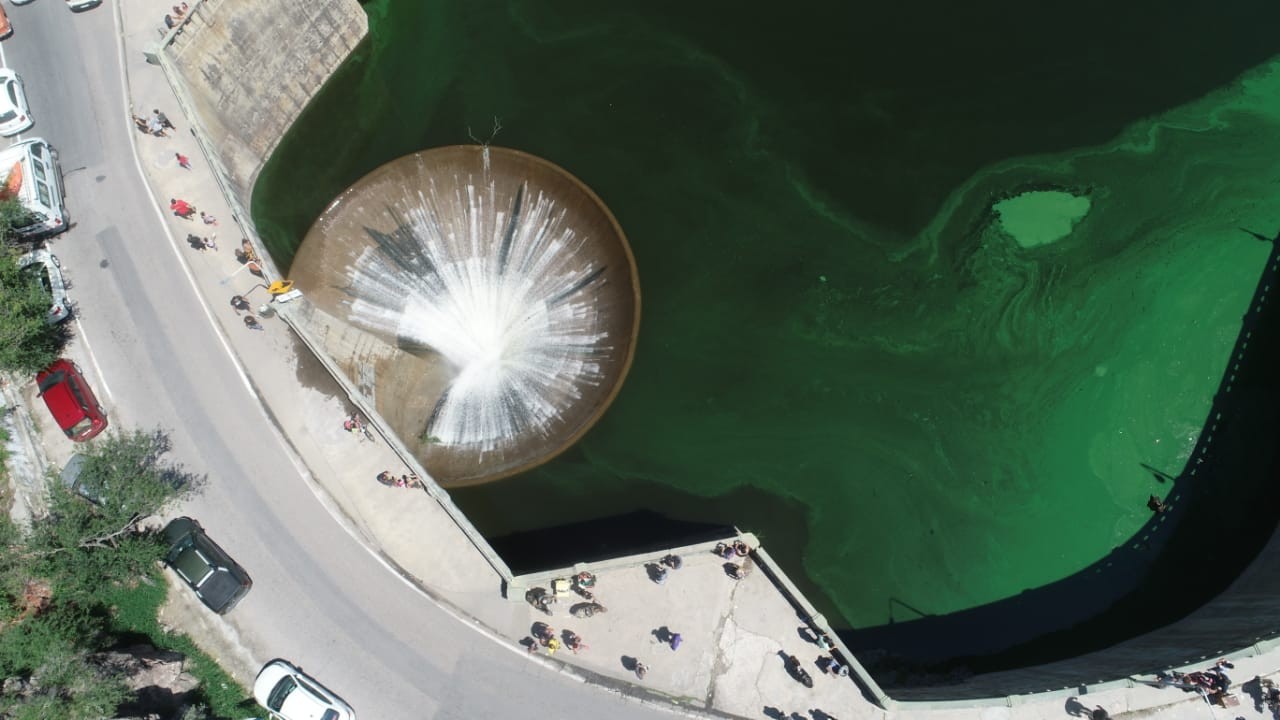 FOTOS Y VIDEOS: espectacular atracción de la cola de novia y el embudo del Dique San Roque | Córdoba