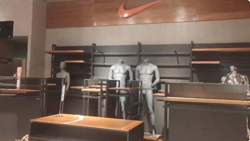 VIDEO: la triste imagen de Falabella en Córdoba, la tienda comienza a quedar vacía | Córdoba