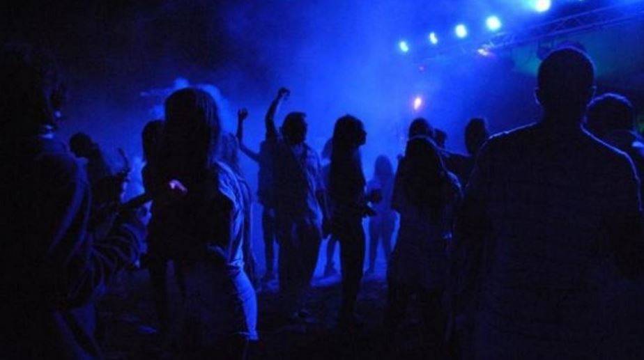 Más de 350 personas participaban en fiestas clandestinas clausuradas por la Policía | Córdoba