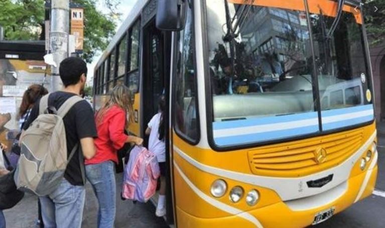 El transporte urbano podrá trasladar hasta 20 personas paradas | Córdoba