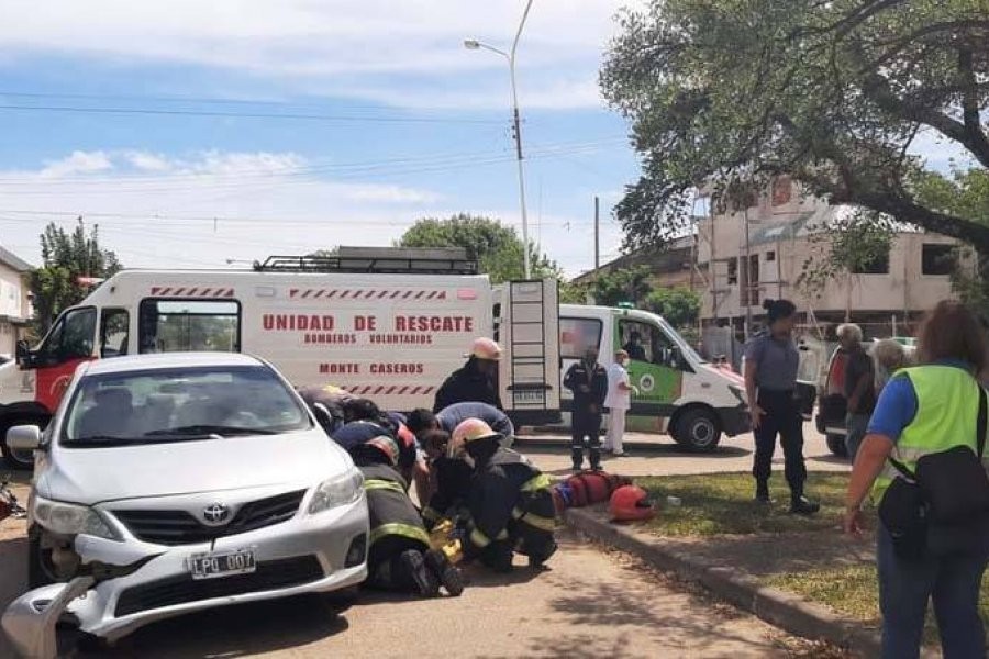 Un motociclista murió tras chocar con el auto que conducía su padre | Actualidad