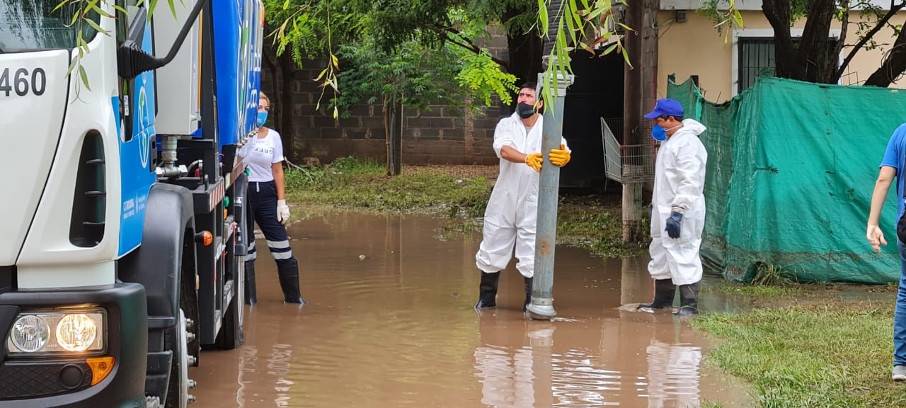 Permanecen evacuadas tres familias afectadas por anegamientos en Villa La Toma | Córdoba