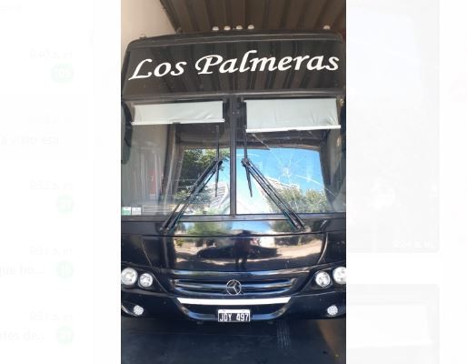 Así quedó el colectivo de Los Palmeras, apedreado tras suspender el show en Cruz del Eje | Córdoba