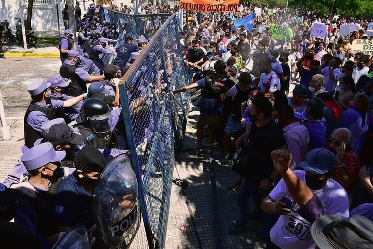 Polémico video de entrenamiento de la policía de Formosa: "Gildo va a triunfar" | Actualidad