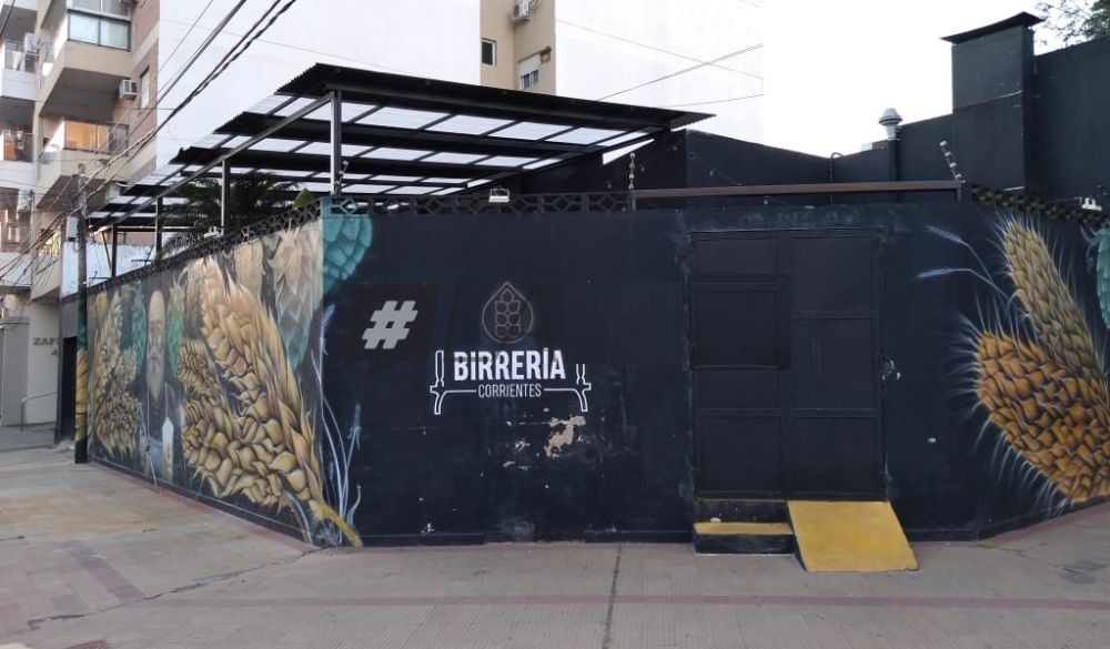 Explotó un barril que usaban como mesa en un bar | Actualidad