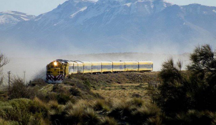 El Tren Patagónico suma un vagón para trasladar donaciones a la Comarca Andina | Actualidad