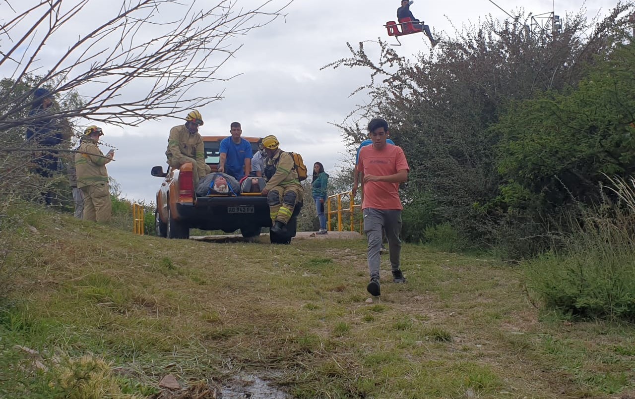 ÚLTIMO MOMENTO: dos turistas cayeron al vacío en un accidente en la aerosilla de Los Cocos | Córdoba