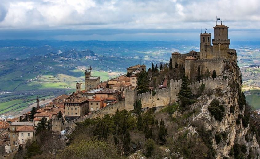 San Marino, el microestado europeo que se convirtió en un "enclave protegido" de Covid | Internacionales