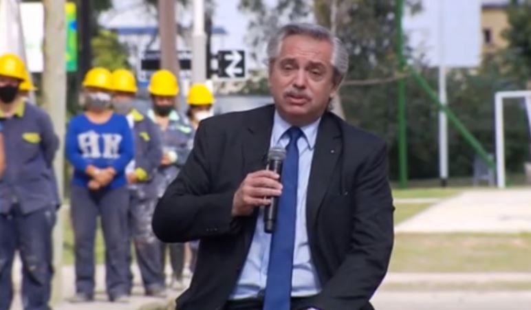 Alberto Fernández dijo "albañilas" ¿Está avalado por la RAE? | Actualidad