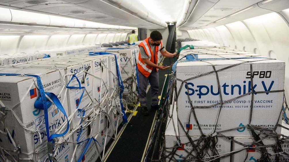 Parte un nuevo vuelo de Aerolíneas Argentinas a Rusia para traer más vacunas Sputnik V | Actualidad