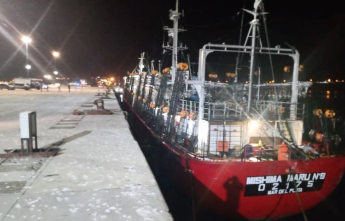 Amarró en el puerto de Comodoro Rivadavia un pesquero con 22 tripulantes con coronavirus | Actualidad