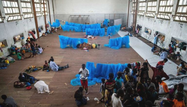 Un ciclón arrasa la costa occidental de la India | Internacionales