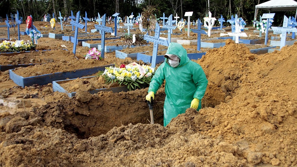 Brasil superó los 450.000 muertos por coronavirus y crecen los temores de una tercera ola | Internacionales