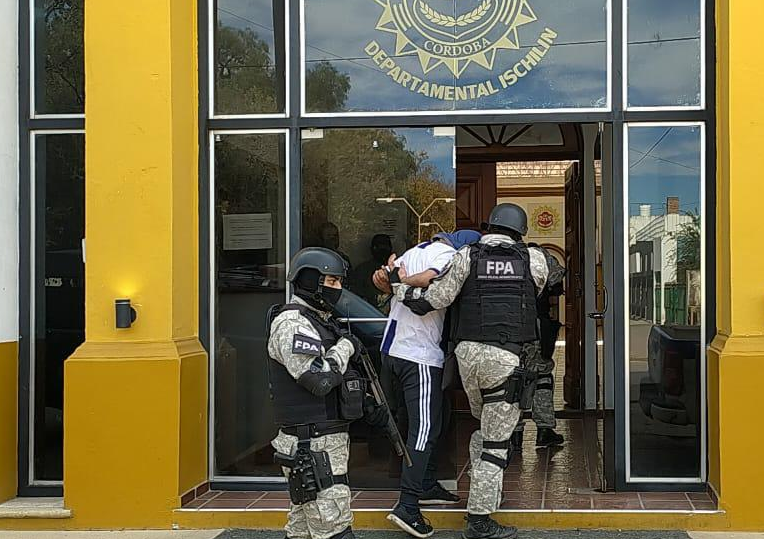 Por vender droga en Ischillin y Tulumba, padre e hijo fueron detenidos por la Fuerza antinarcóticos | Córdoba